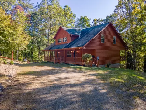 88 Old Cherry Mountain Trl, Hayesville, NC 28904