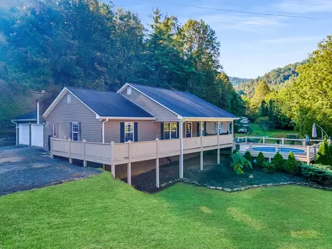 36 Stanfield Br, Franklin, NC 28734