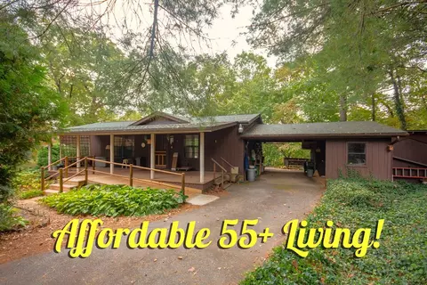 208 Hiland Ter, Franklin, NC 28734