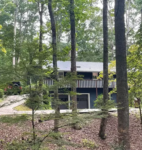 223 Parker Farm Rd, Franklin, NC 28734