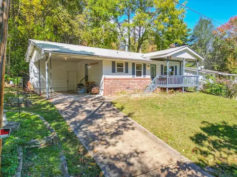 47 Soper Rd, Franklin, NC 28734