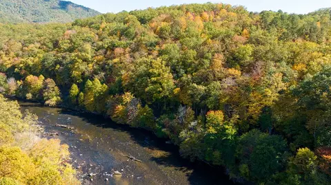301 Hornet Dr, Whittier, NC 28789