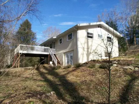 601 Riverbend Rd, Franklin, NC 28734