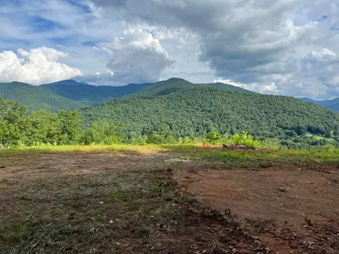 238 Journey Ln, Franklin, NC 28734