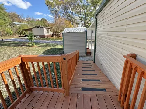 74 Maple Dr, Franklin, NC 28734 photo 5