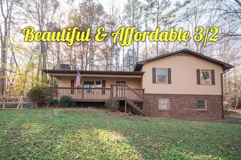 1126 Lakeshore Dr, Franklin, NC 28734