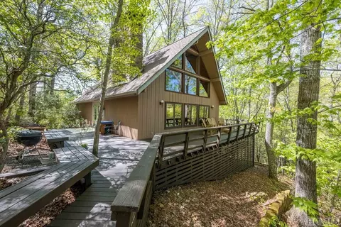 688 Caney Frk, Cullowhee, NC 28723