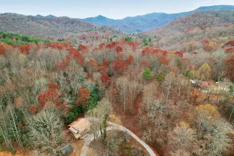 3175 Mulberry Rd, Otto, NC 28763
