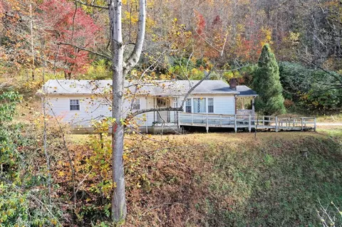 145 Chestnut Cove Rd, Sylva, NC 28779