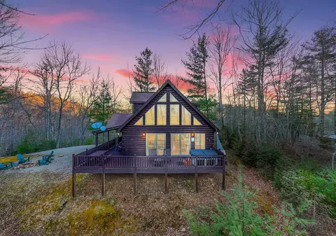 96 Bee Gum Rdg, Almond, NC 28702
