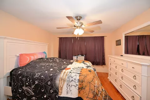 Bedroom - 160 Edwards Rd, Clyde, NC 28721 photo 4 of 4