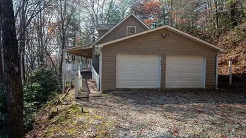 475 Whispering Springs Ln, Topton, NC 28781