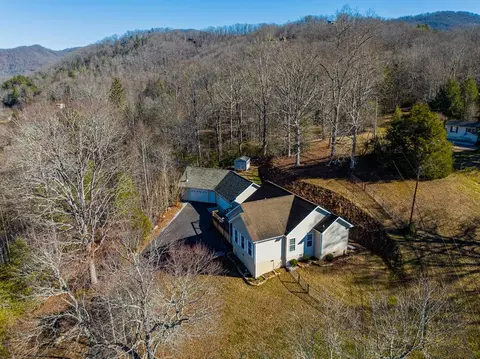 117 Ivy Hills Ter, Franklin, NC 28734