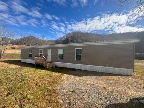 72 Flint Loop, Clyde, NC 28721