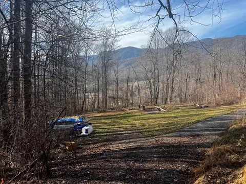 Undisclosed, Sylva, NC 28779 photo 2
