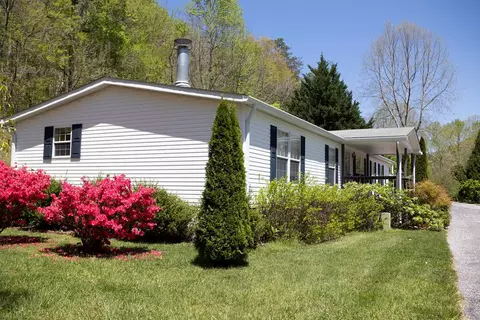 Exterior - 262 Chickamauga Cir, Sylva, NC 28779 photo 2 of 6