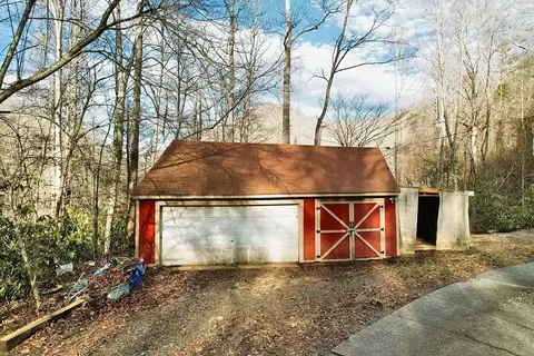 231 Chestnut Cove Rd, Sylva, NC 28779 photo 5