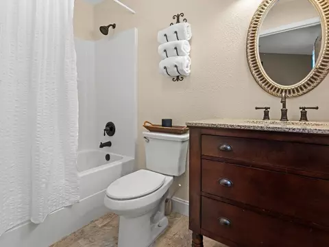 Bath - 368 Candy Ln, Sylva, NC 28779 photo 3 of 4