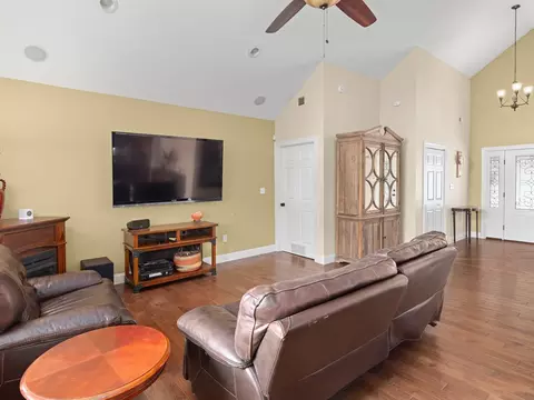 Living - 368 Candy Ln, Sylva, NC 28779 photo 2 of 4