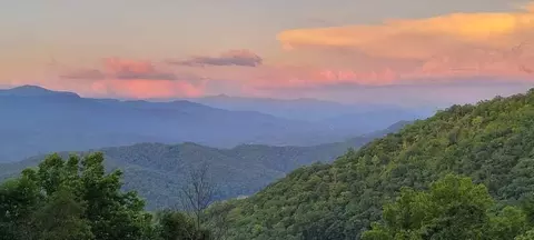 93 Freedom Ridge Ln, Whittier, NC 28789