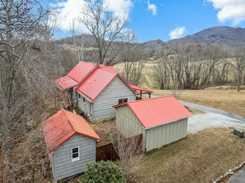 255 Loop Rd, Clyde, NC 28721 photo 8
