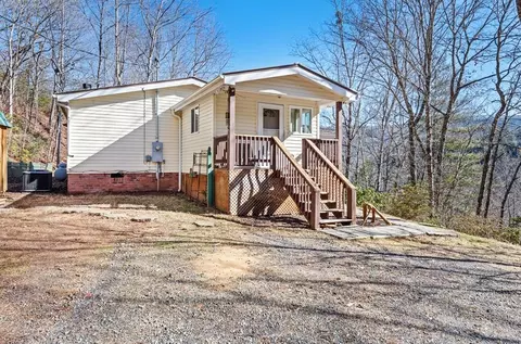 556 Old Cove Rd, Sylva, NC 28779