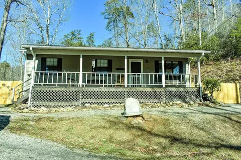472 Whittier Heights Rd, Whittier, NC 28789