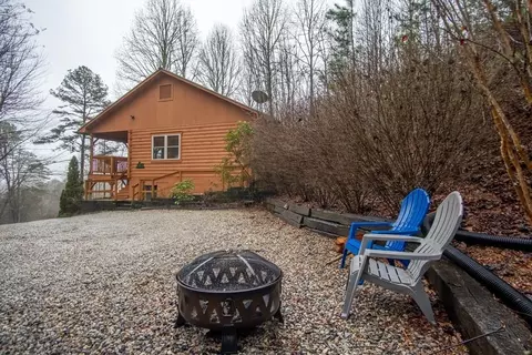 175 Lollis Ln, Bryson City, NC 28713