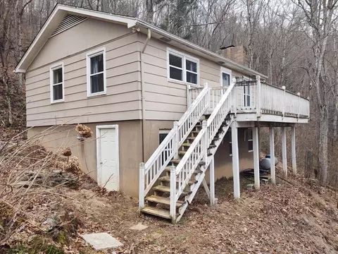 1142 Little Hog Back Mtn Ln, Highlands, NC 28741