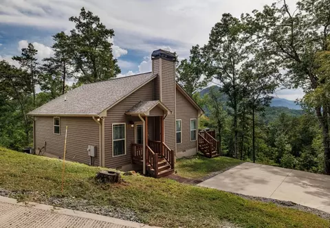 109 Blackberry Dr, Bryson City, NC 28713