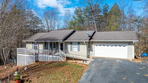 295 Snapfinger Hills Rd, Franklin, NC 28734