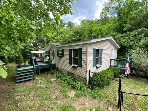 104 Addington Pl, Franklin, NC 28734