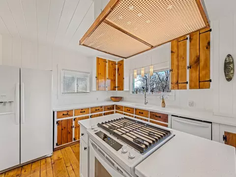 Kitchen - 45 Windiridge Dr, Canton, NC 28716 photo 3 of 4