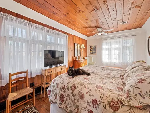 Bedroom - 45 Windiridge Dr, Canton, NC 28716 photo 2 of 7