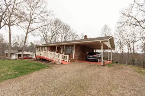 90 Knob Hill Rd, Franklin, NC 28734
