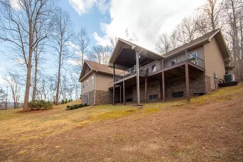 63 Longwood Dr, Franklin, NC 28734