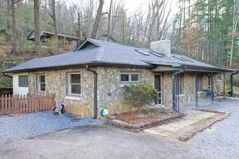 120 Reservoir Ridge Dr, Cullowhee, NC 28723