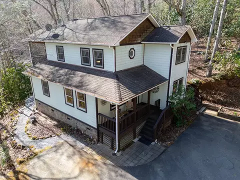 443 Hemlock Falls Dr, Sylva, NC 28779