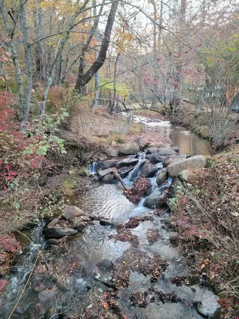 143 Cherokee Mine Rd, Franklin, NC 28734