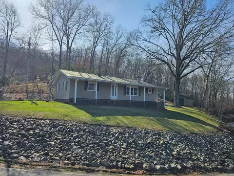 639 Piney Grove Rd, Franklin, NC 28734