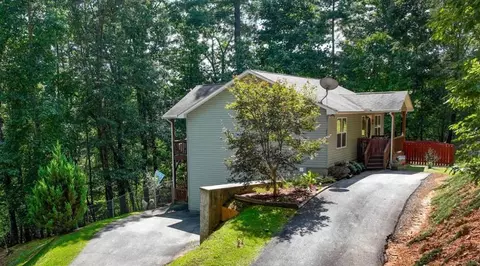 10 Woodland Hts, Franklin, NC 28734