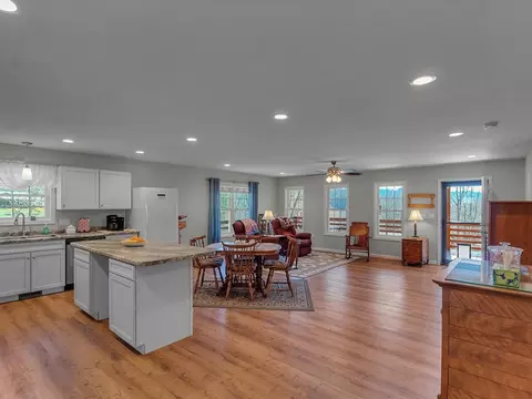 469 Dills Branch Rd, Sylva, NC 28779 photo 9