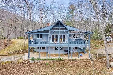 135 Ridge Rd, Otto, NC 28763