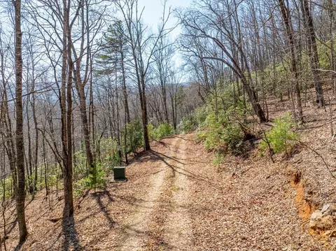 00 Settlers Ln, Franklin, NC 28734