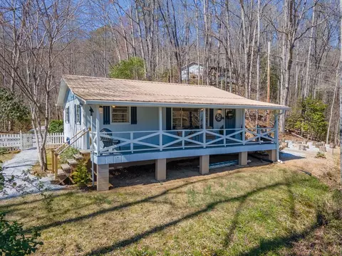97 Snow Hill Falls Ln, Franklin, NC 28734