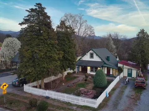 1363 Webster Rd, Sylva, NC 28779