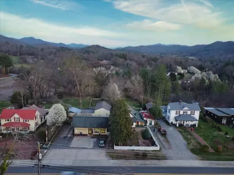 View/Area - 1363 Webster Rd, Sylva, NC 28779 photo 4 of 6