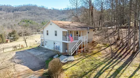 300 Mccoy Rd, Franklin, NC 28734