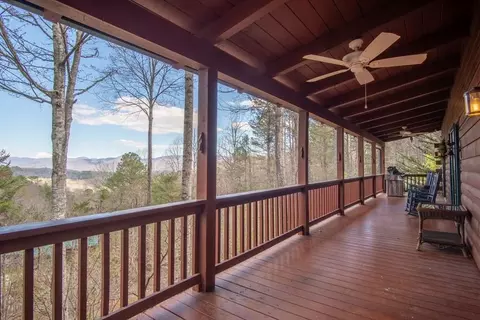 674 Sanders Rd, Franklin, NC 28734