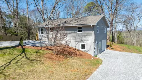 1923 Riverbend Rd, Franklin, NC 28734